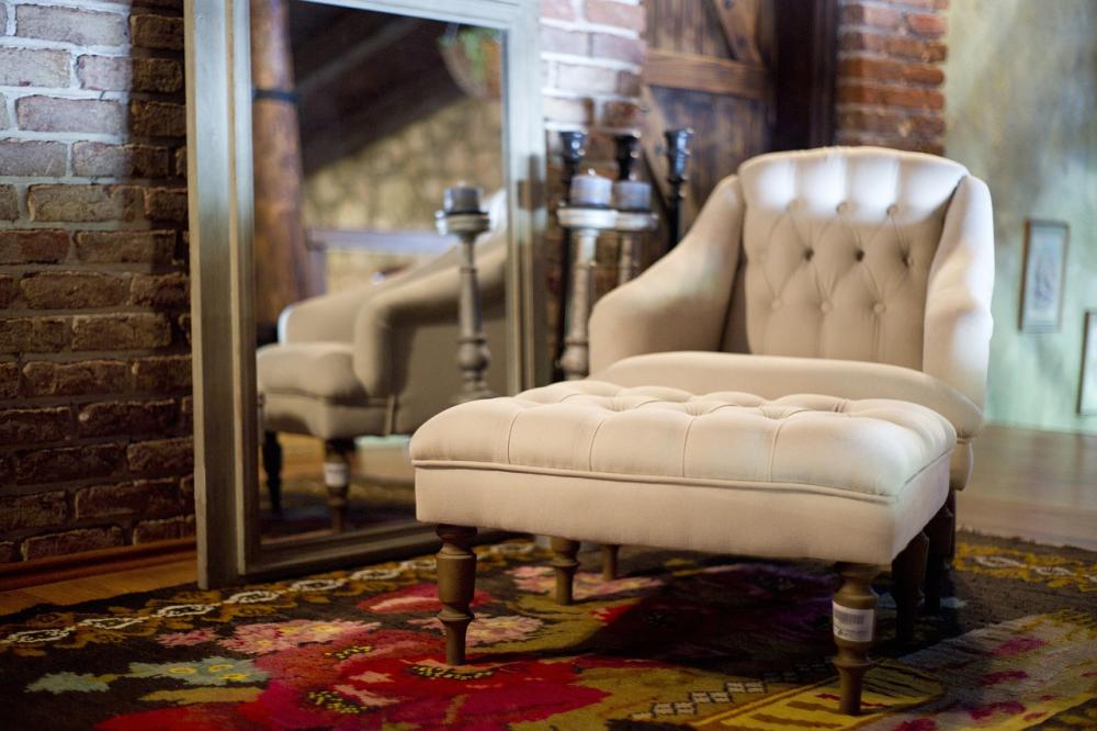 fauteuil et repose pied